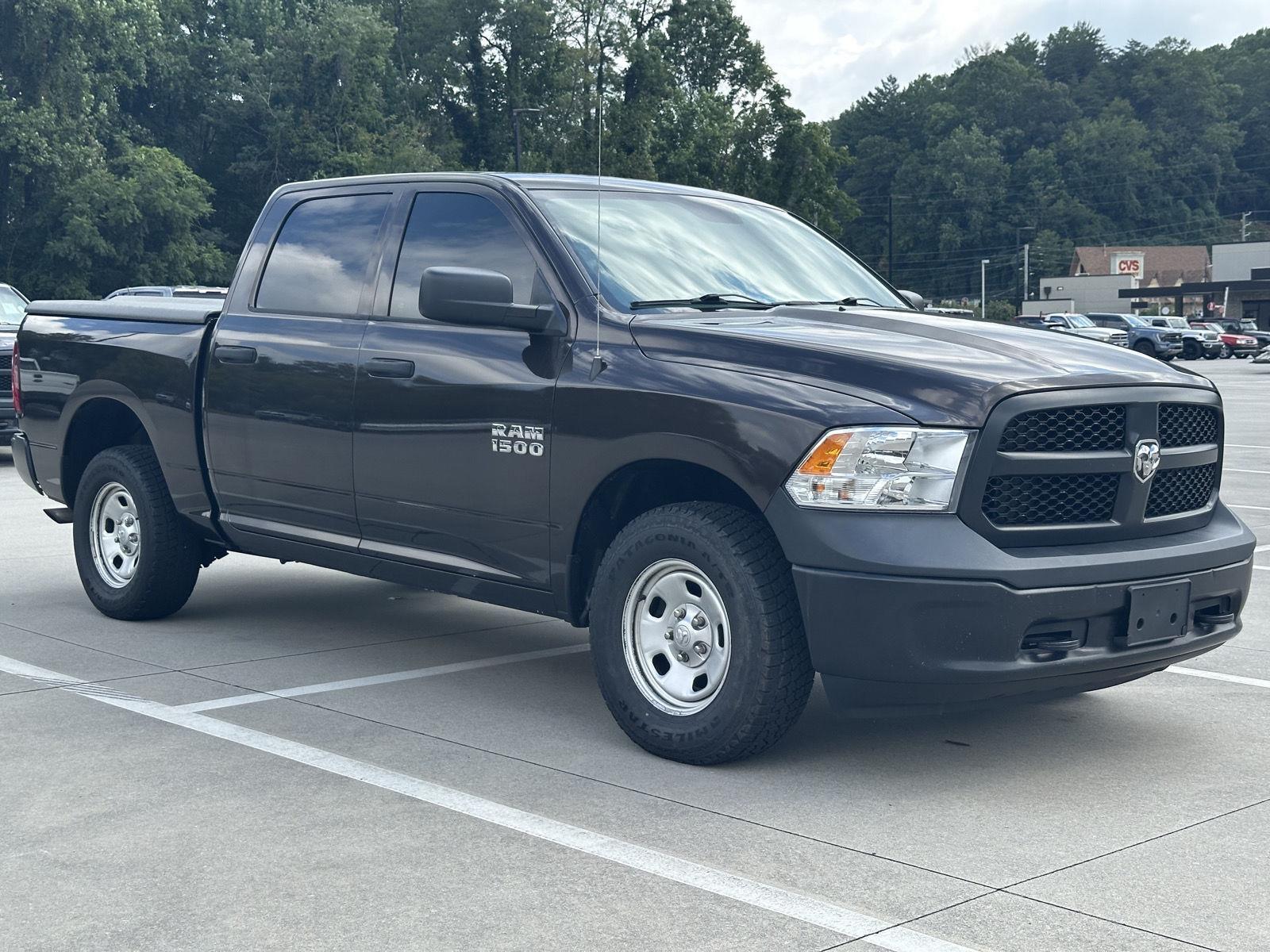 2017 Ram 1500 Truck Crew Cab 