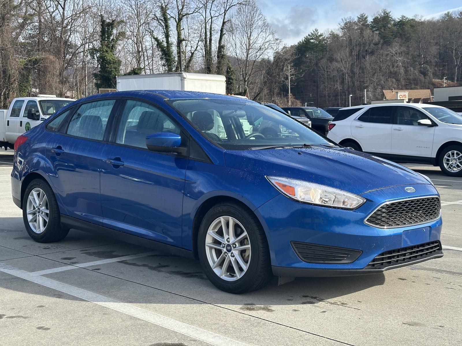 2018 Ford Focus SE's photo