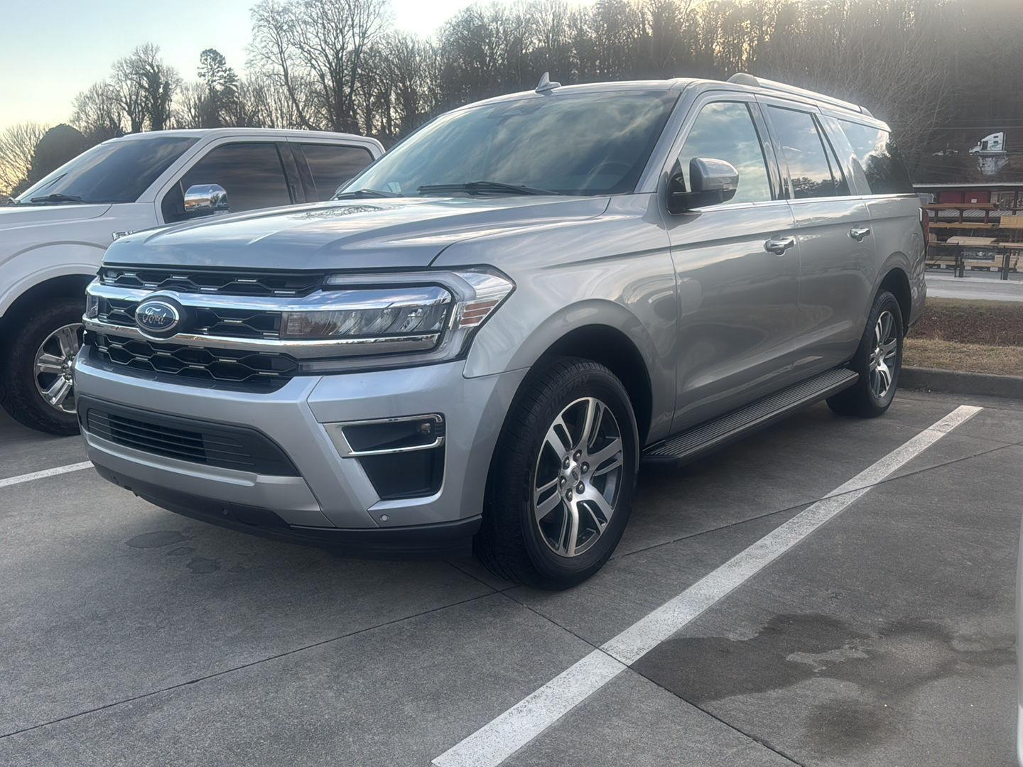 2024 Ford Expedition Limited's photo