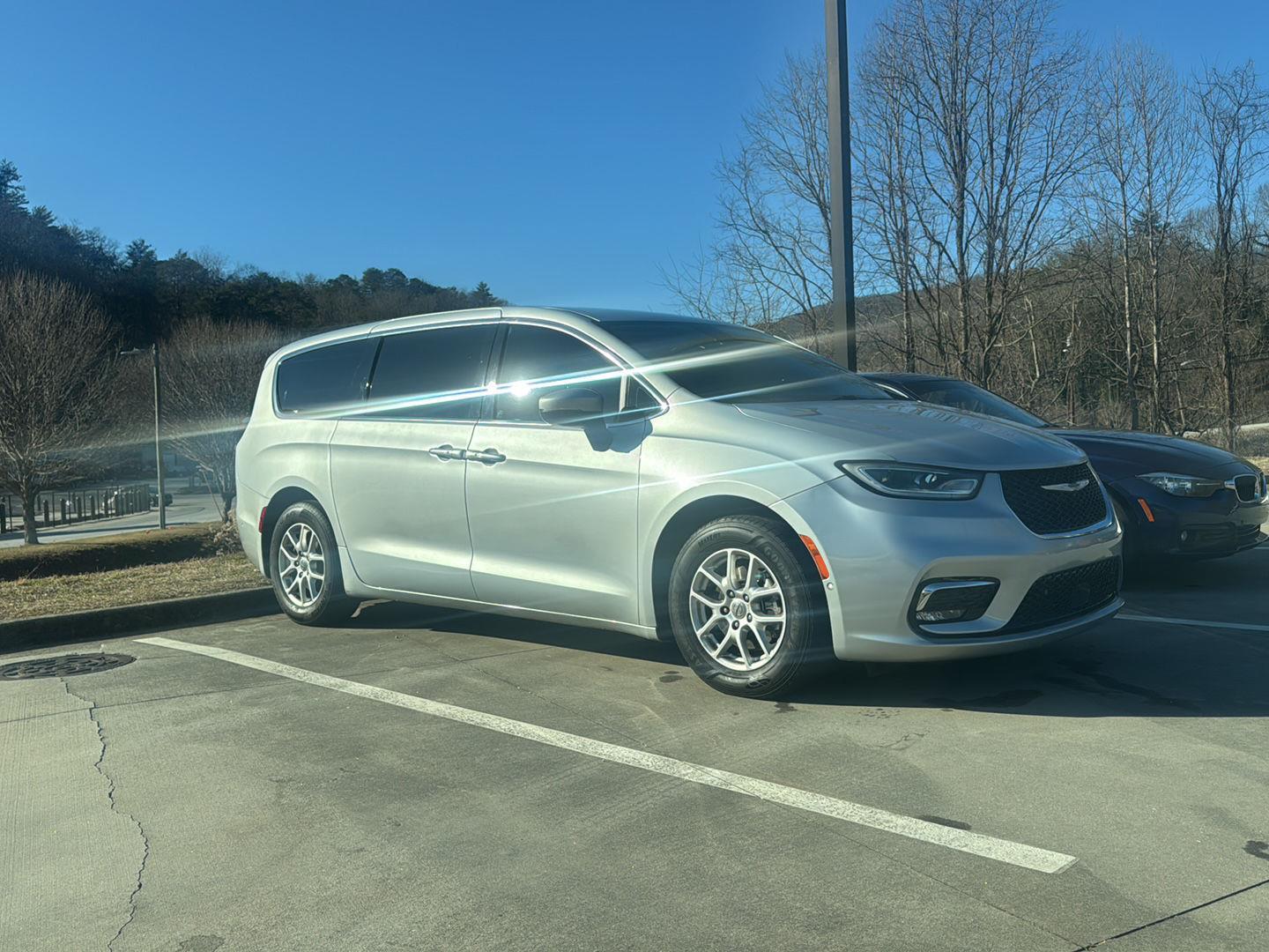 2023 Chrysler Pacifica Van Passenger Van 