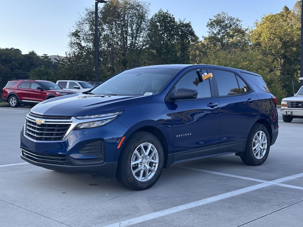 Used 2023 Chevrolet Equinox LS SUV
