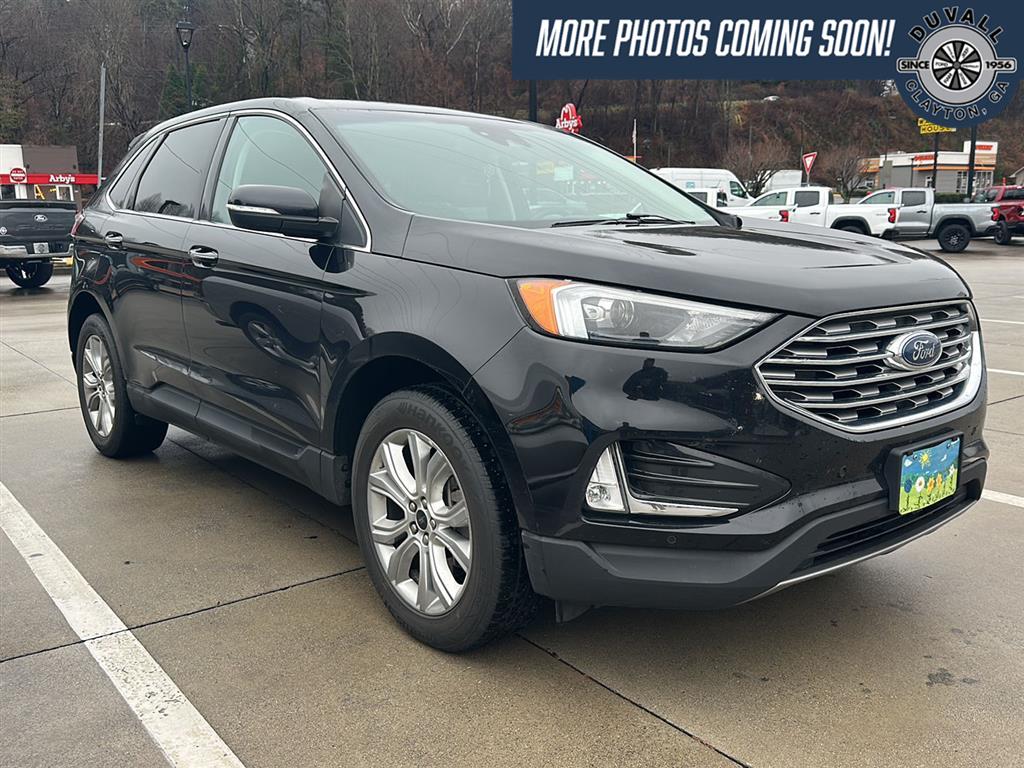 2023 Ford Edge Titanium's photo