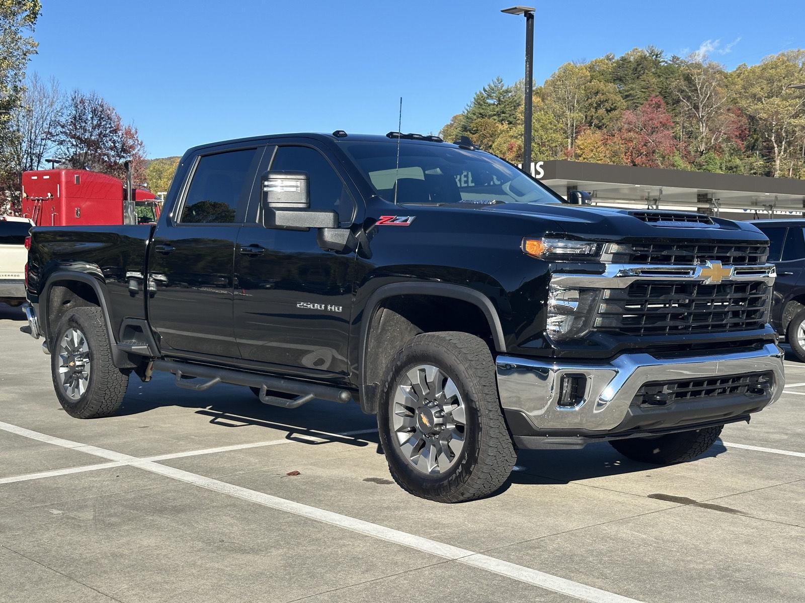 2025 Chevrolet Silverado 2500HD LT's photo