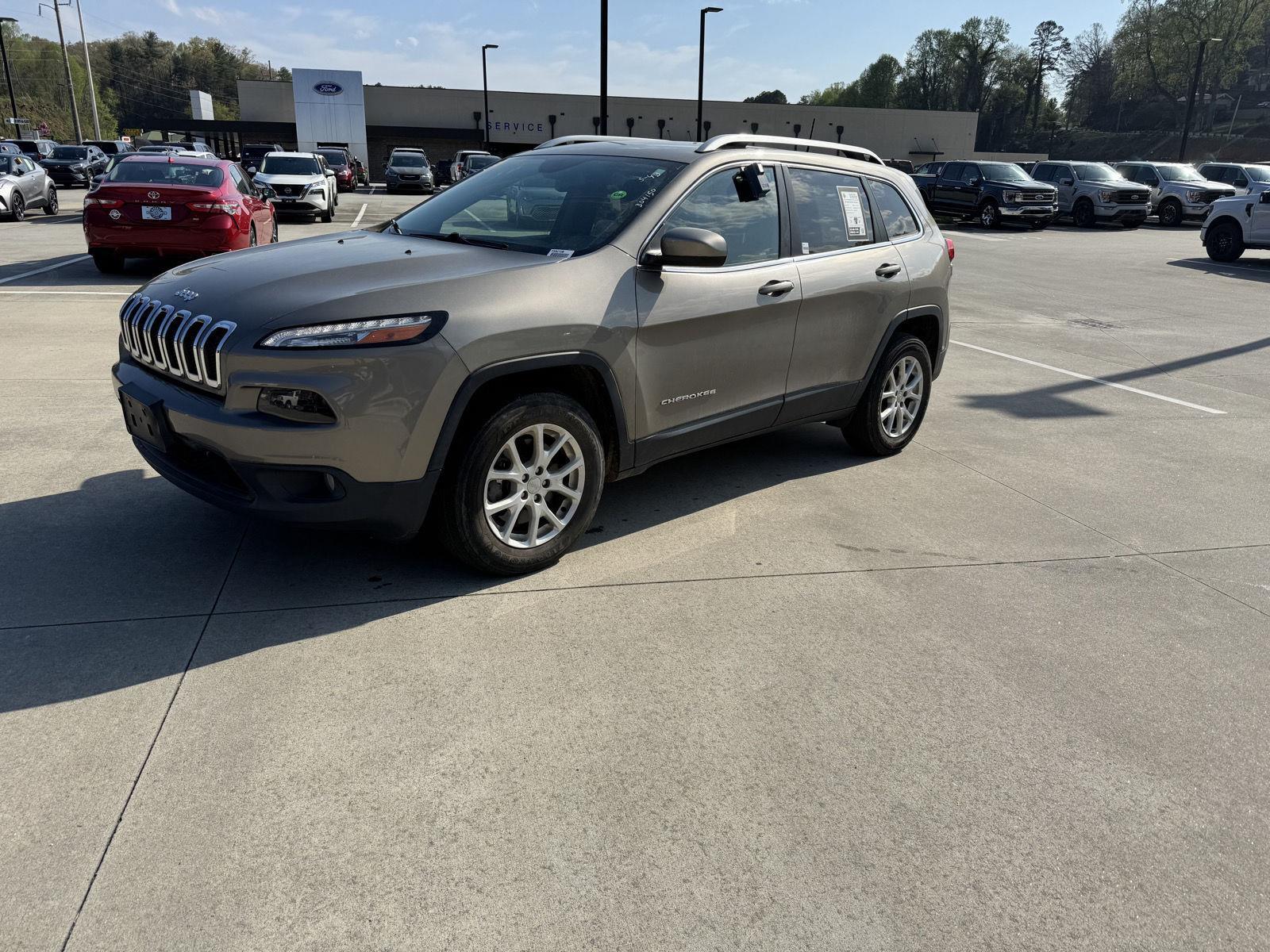 Used 2017 Jeep Cherokee Latitude with VIN 1C4PJMCB8HW656066 for sale in Clayton, GA