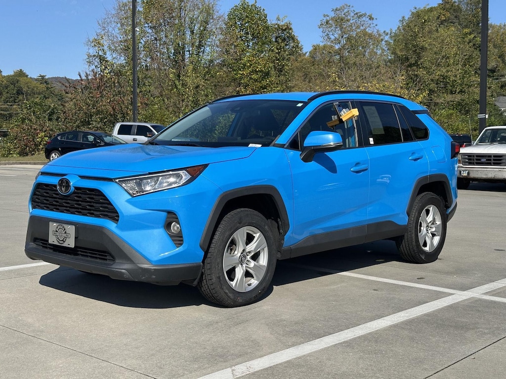 Used 2021 Toyota RAV4 XLE SUV