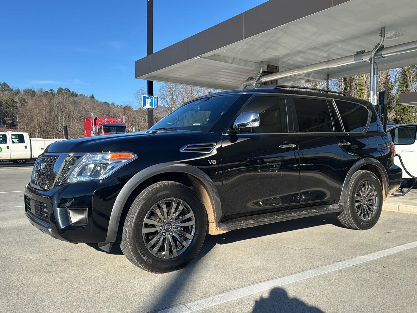 2018 Nissan Armada Platinum's photo