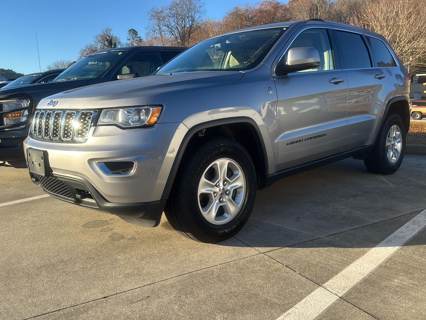 2017 Jeep Grand Cherokee Laredo E's photo