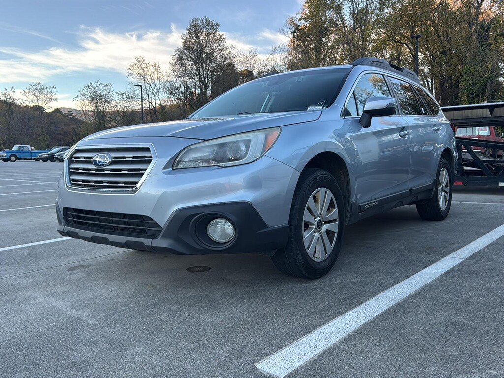 Used 2017 Subaru Outback Premium SUV