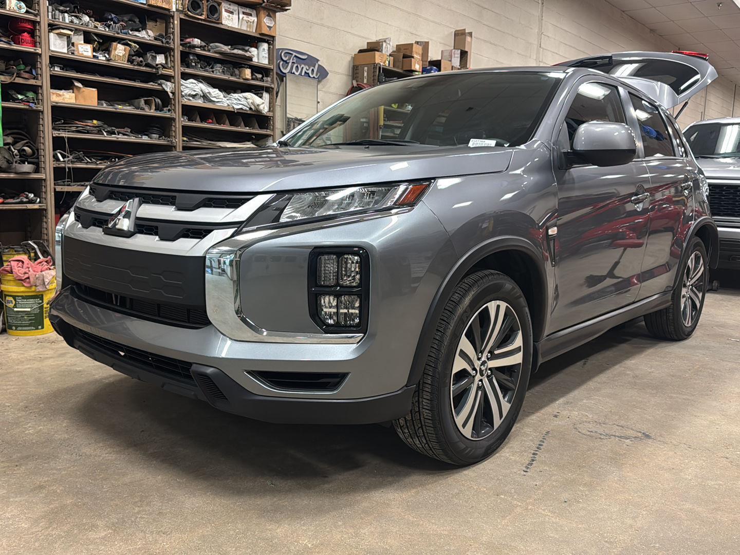 2024 Mitsubishi Outlander Sport ES's photo