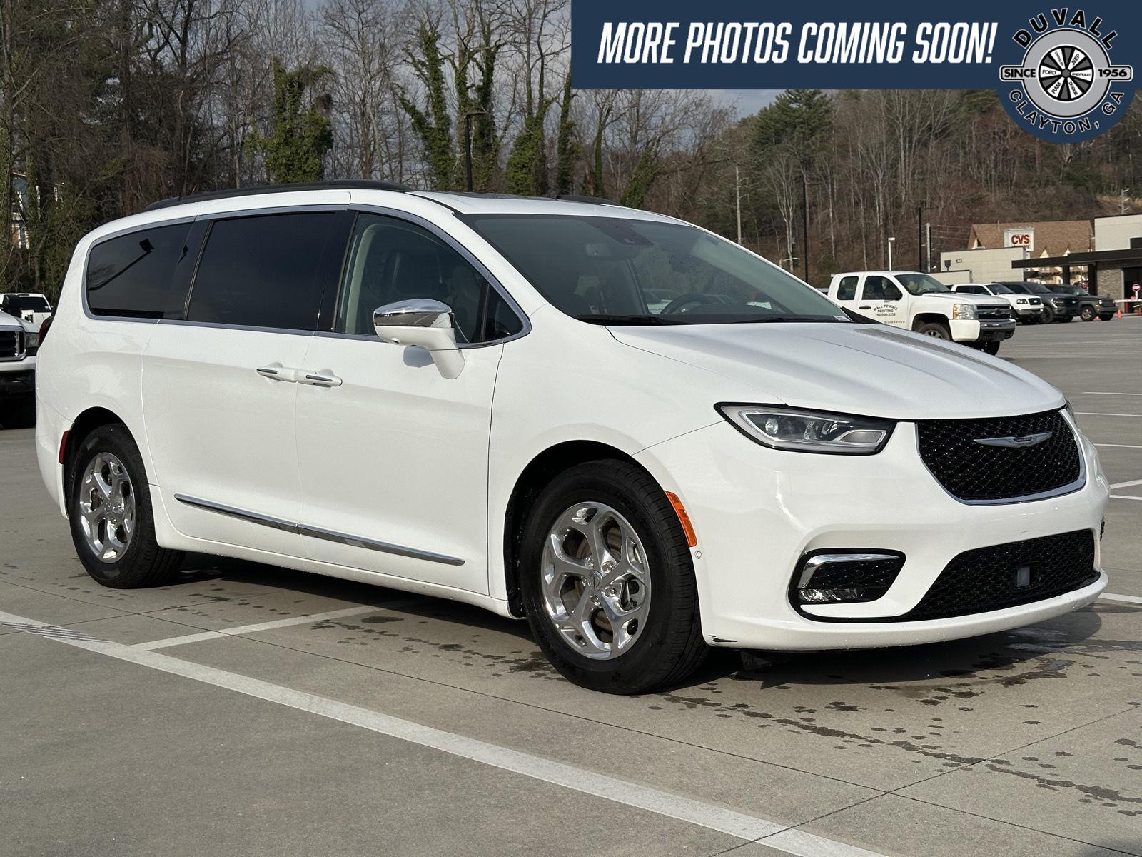 2022 Chrysler Pacifica Van Passenger Van 