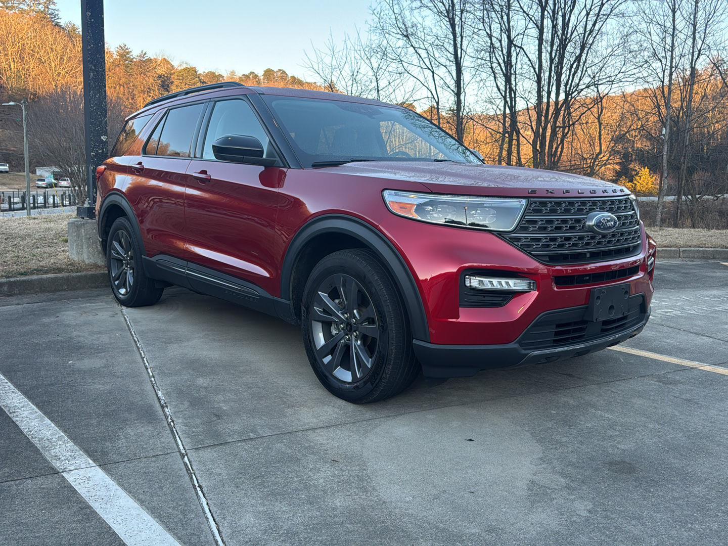 2023 Ford Explorer XLT's photo