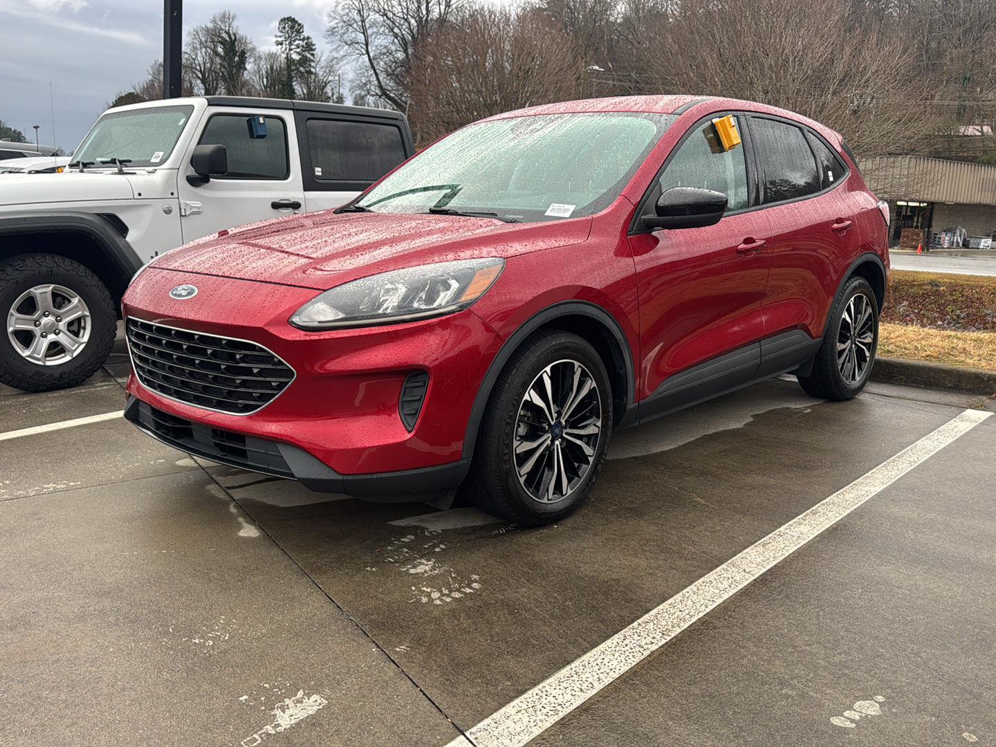 2021 Ford Escape SE's photo