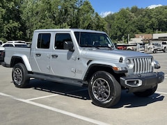 2023 Jeep Gladiator Overland Truck Crew Cab