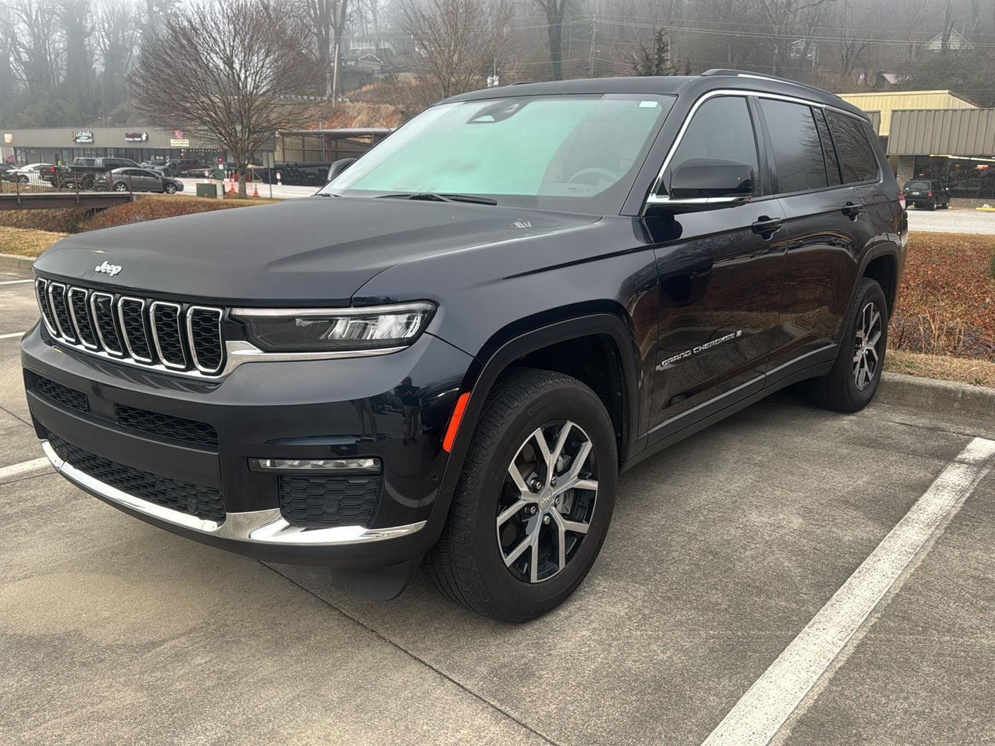 2023 Jeep Grand Cherokee L Limited's photo