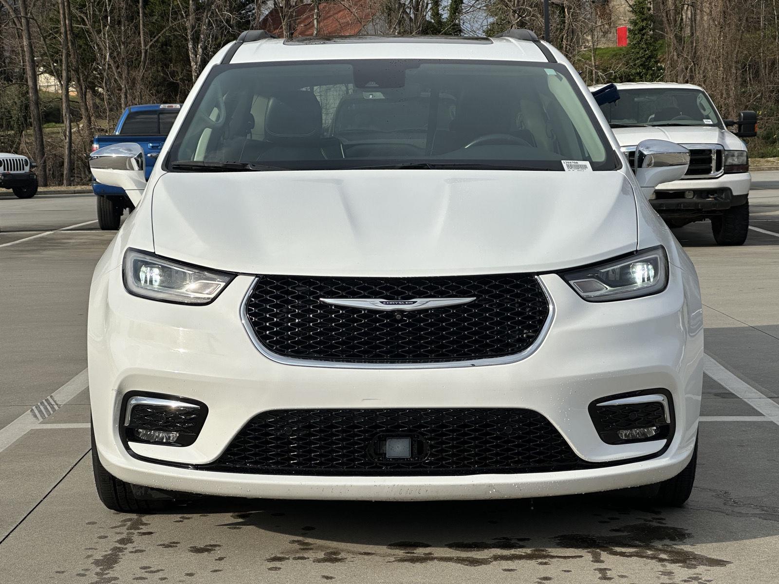 Used 2022 Chrysler Pacifica Limited with VIN 2C4RC1GG0NR138870 for sale in Clayton, GA