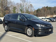 Used 2017 Chrysler Pacifica Touring Van for sale in Clayton, GA