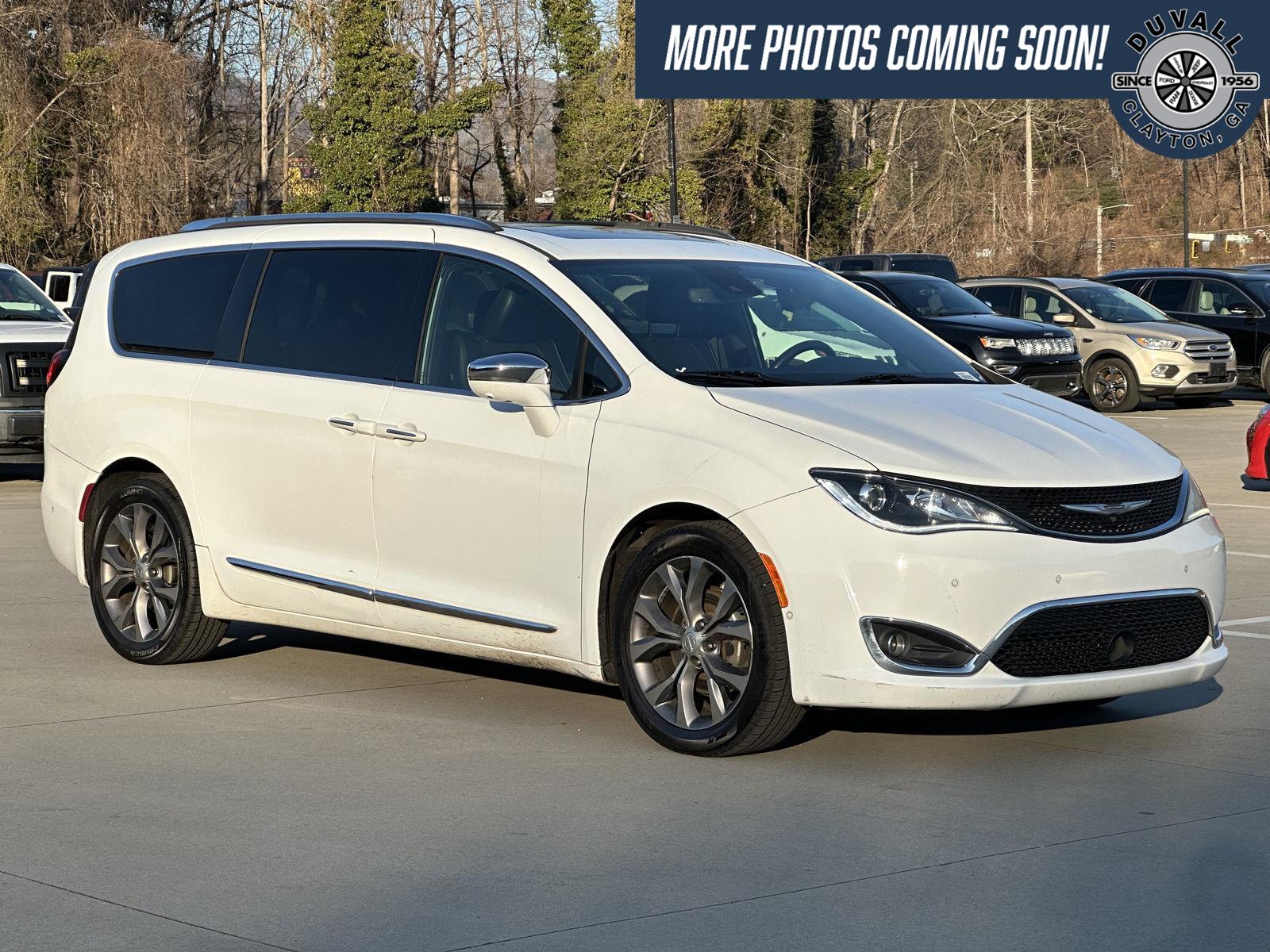 2020 Chrysler Pacifica Van Passenger Van 