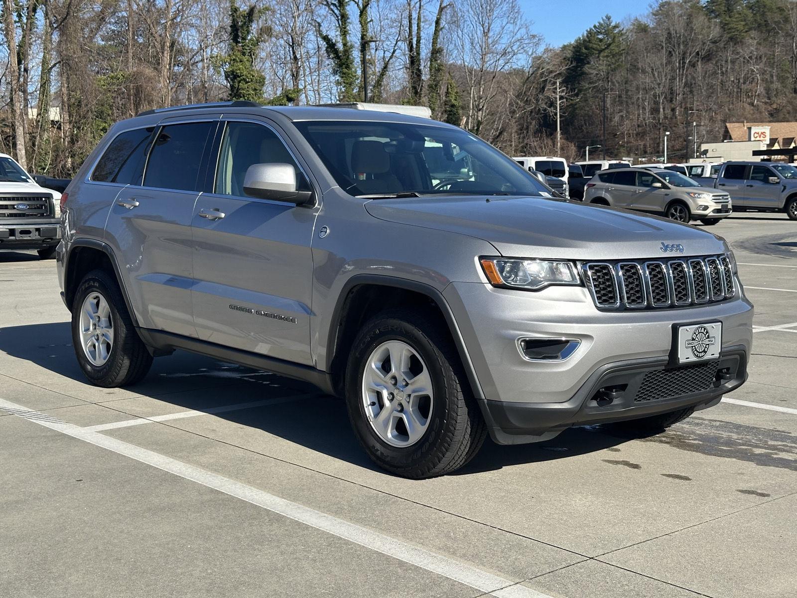 2017 Jeep Grand Cherokee Laredo E's photo