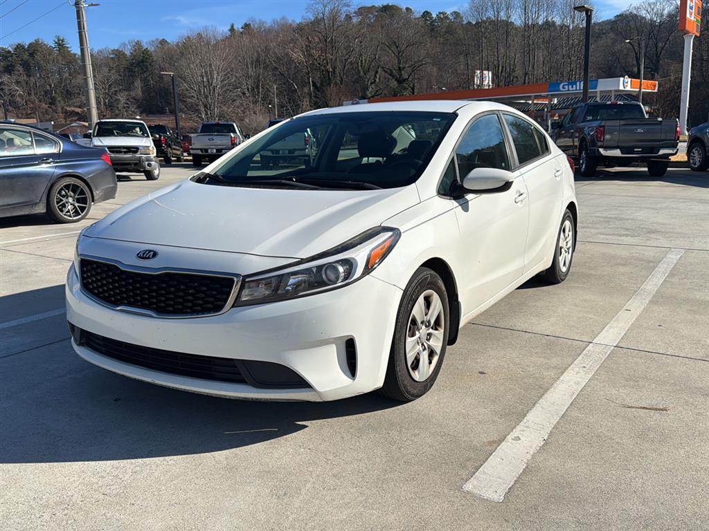 2017 Kia Forte LX's photo