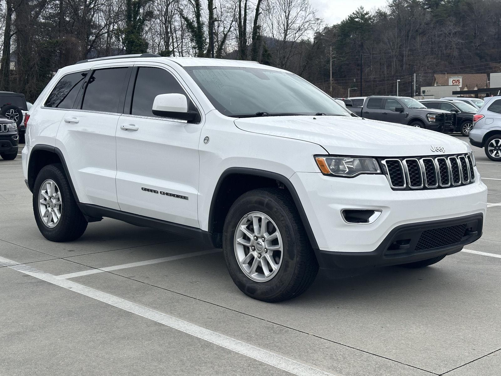 2019 Jeep Grand Cherokee Laredo E's photo