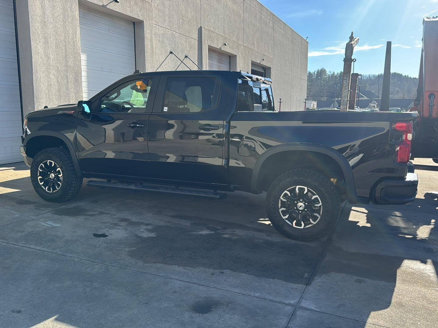 2023 Chevrolet Silverado 1500 ZR2's photo