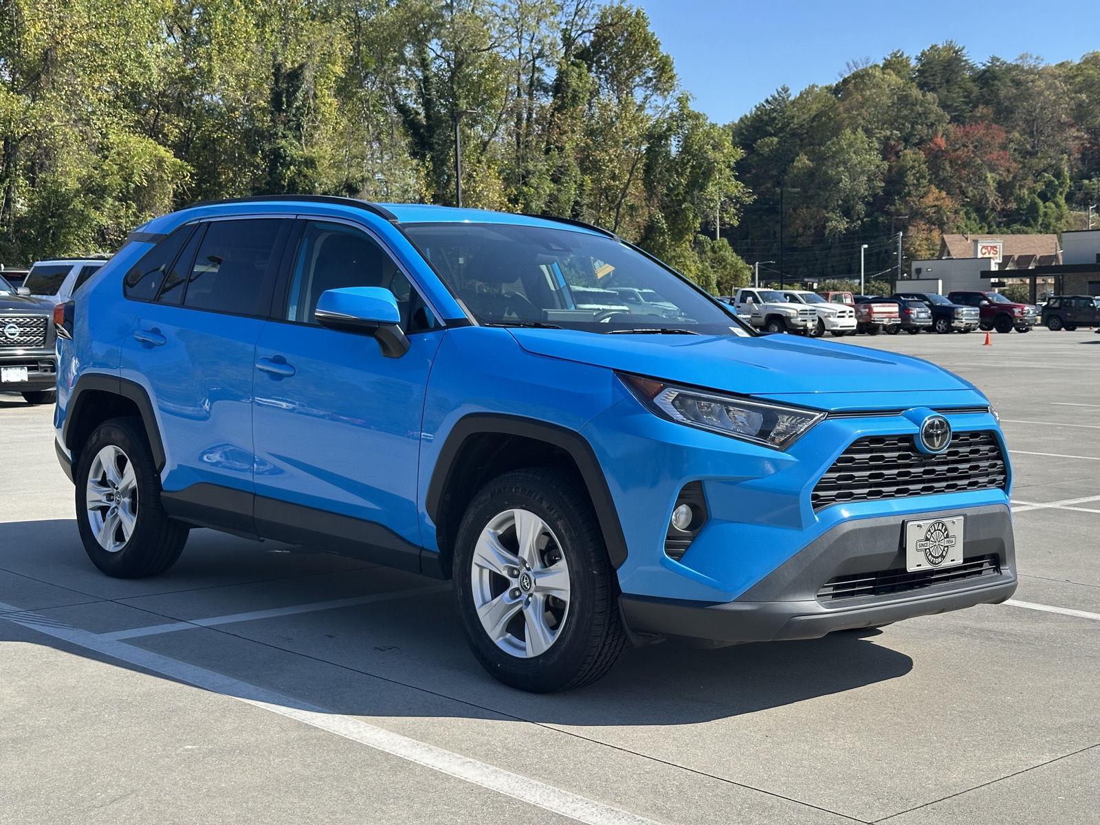 2021 Toyota RAV4 XLE's photo
