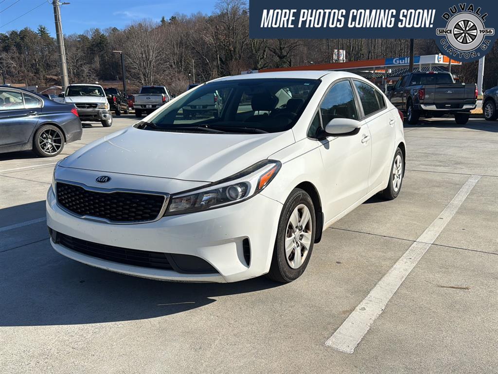 2017 Kia Forte LX's photo