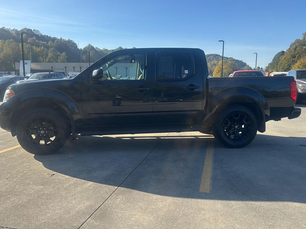 Used 2019 Nissan Frontier SV Truck Crew Cab