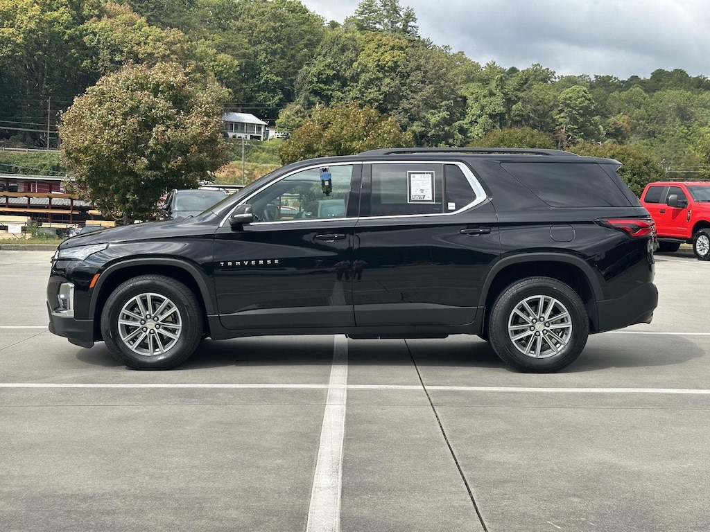 Used 2023 Chevrolet Traverse LT Cloth w/1LT SUV