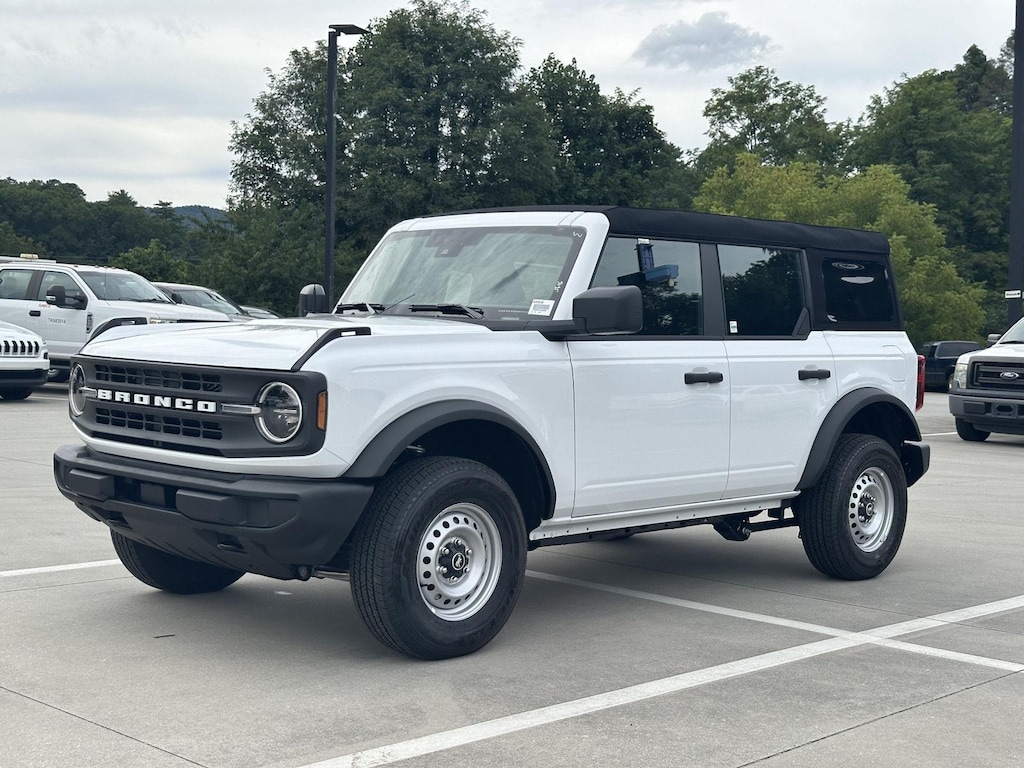 New 2025 Ford Bronco Base SUV