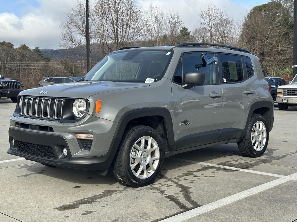 Used 2022 Jeep Renegade Latitude SUV