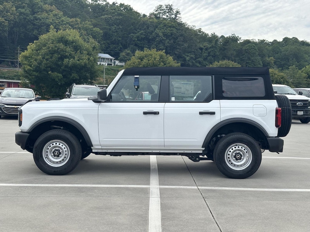 New 2025 Ford Bronco Base SUV
