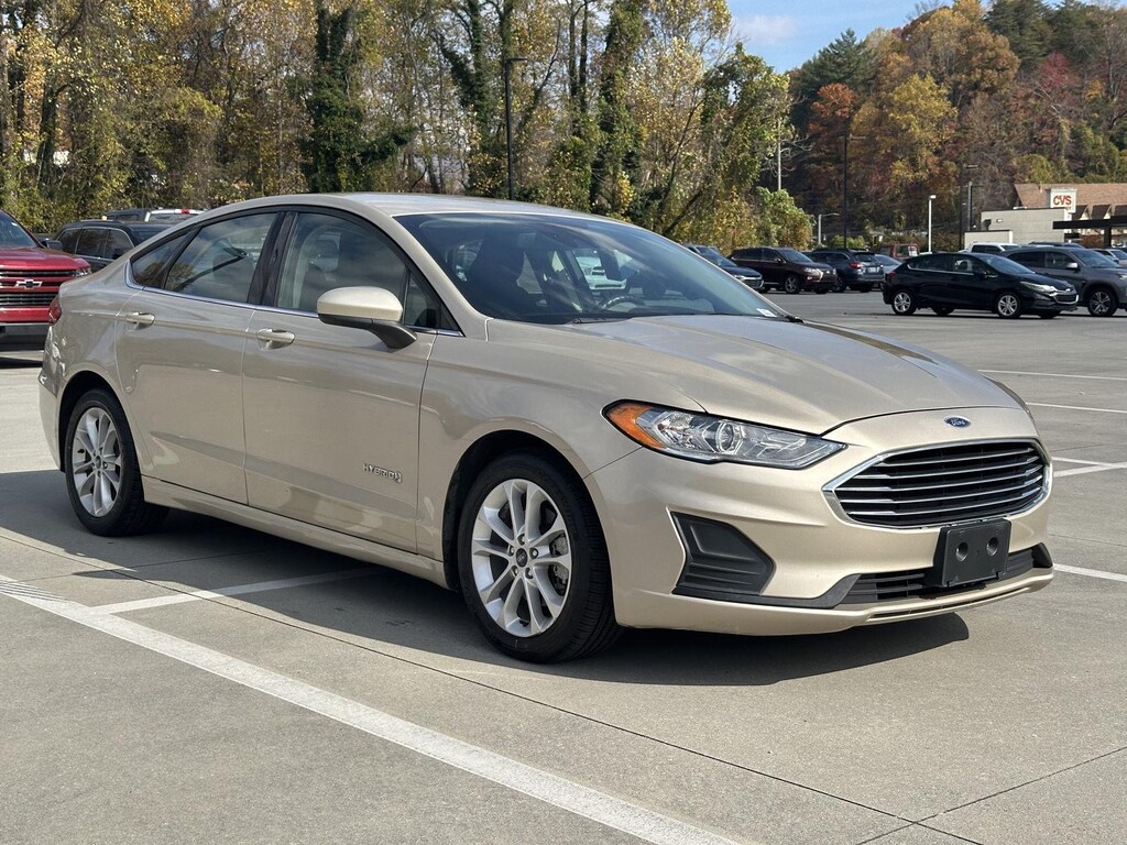 Used 2019 Ford Fusion Hybrid SE Sedan
