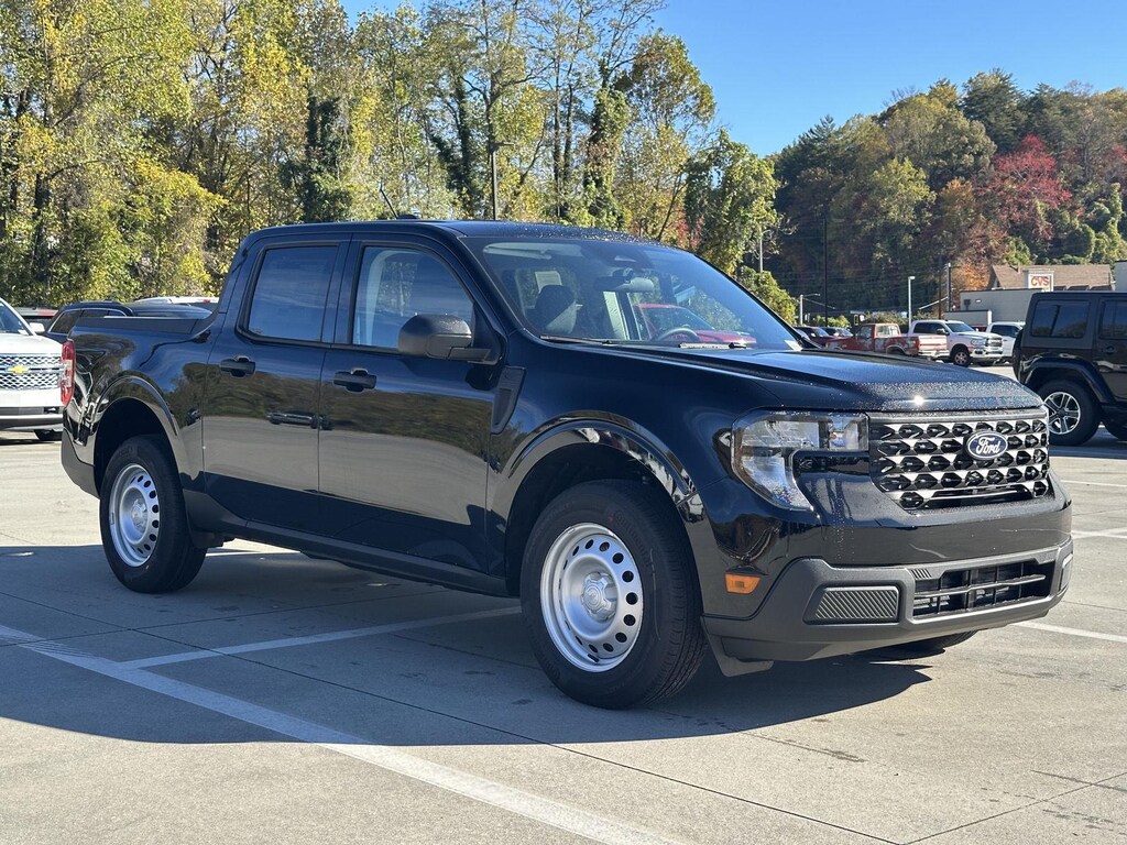 New 2025 Ford Maverick XL SuperCrew