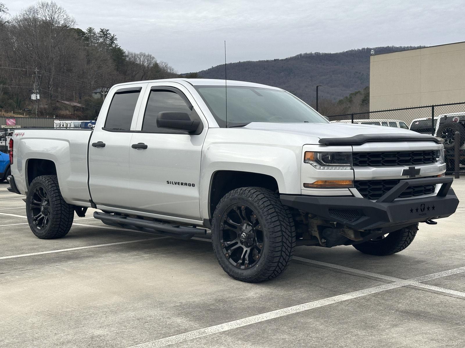 2017 Chevrolet Silverado 1500 Custom's photo