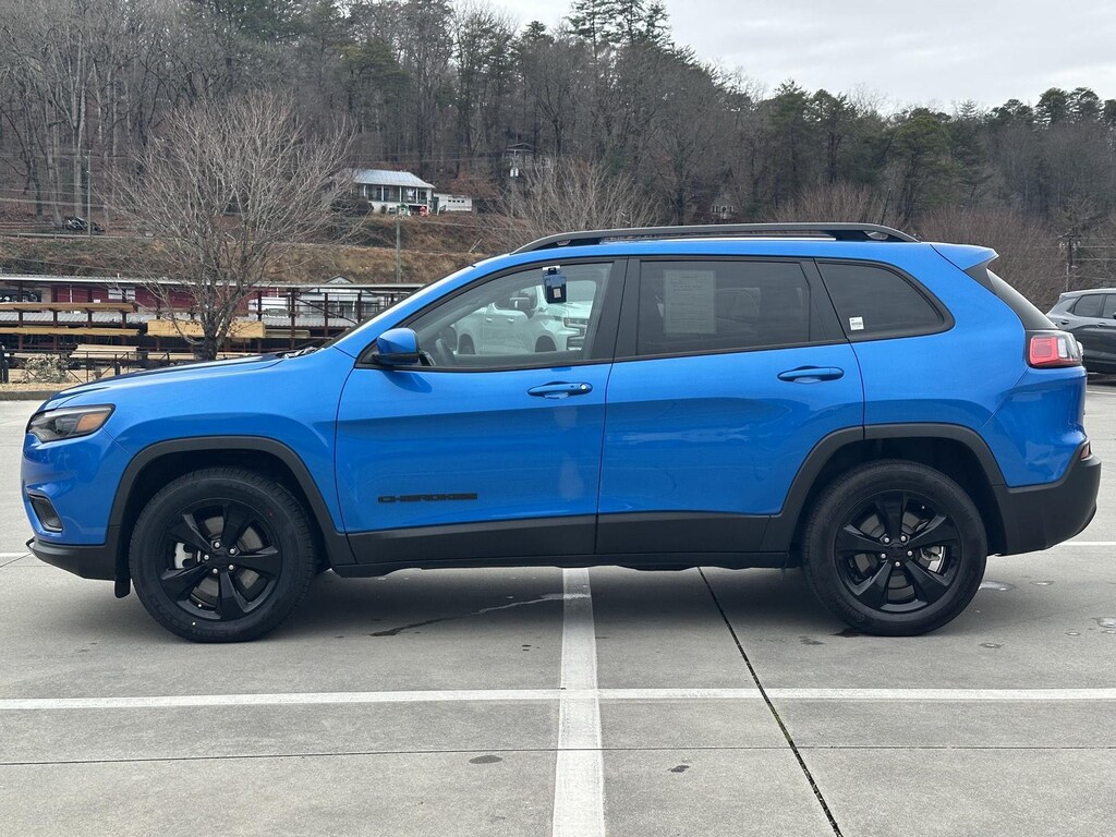 Used 2021 Jeep Cherokee Altitude SUV