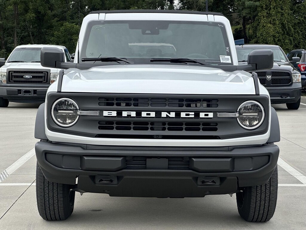 New 2025 Ford Bronco Base SUV
