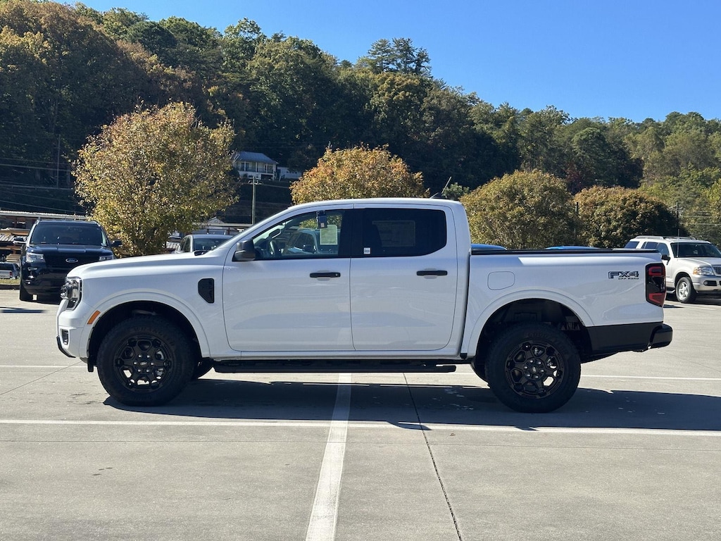 New 2025 Ford Ranger XLT SuperCrew