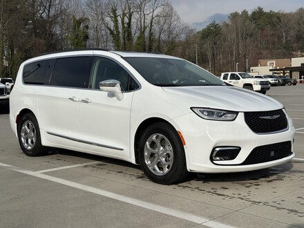 2022 Chrysler Pacifica Limited Van