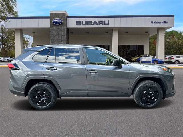 Used 2019 Toyota RAV4 LE with VIN JTMH1RFV7KD512275 for sale in Gainesville, FL