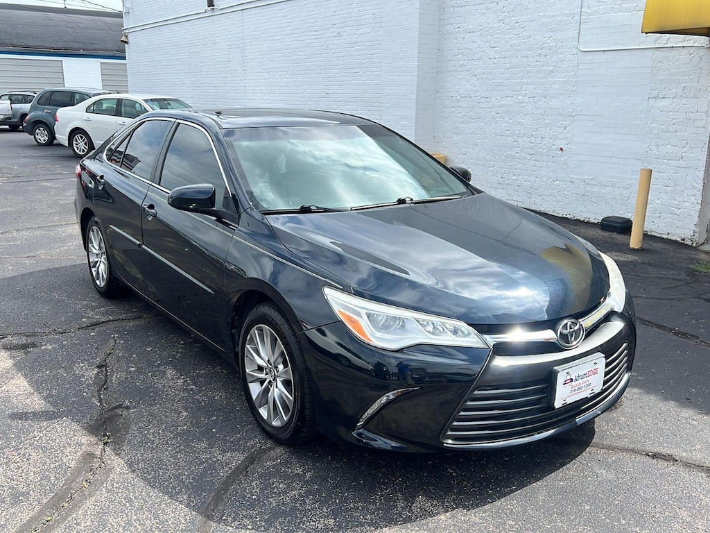 Used 2017 Toyota Camry XLE V6 Sedan