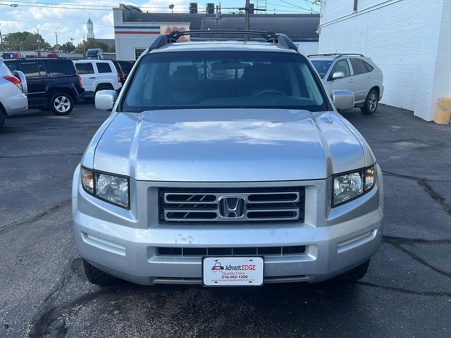 2007 Honda Ridgeline RTS photo 2