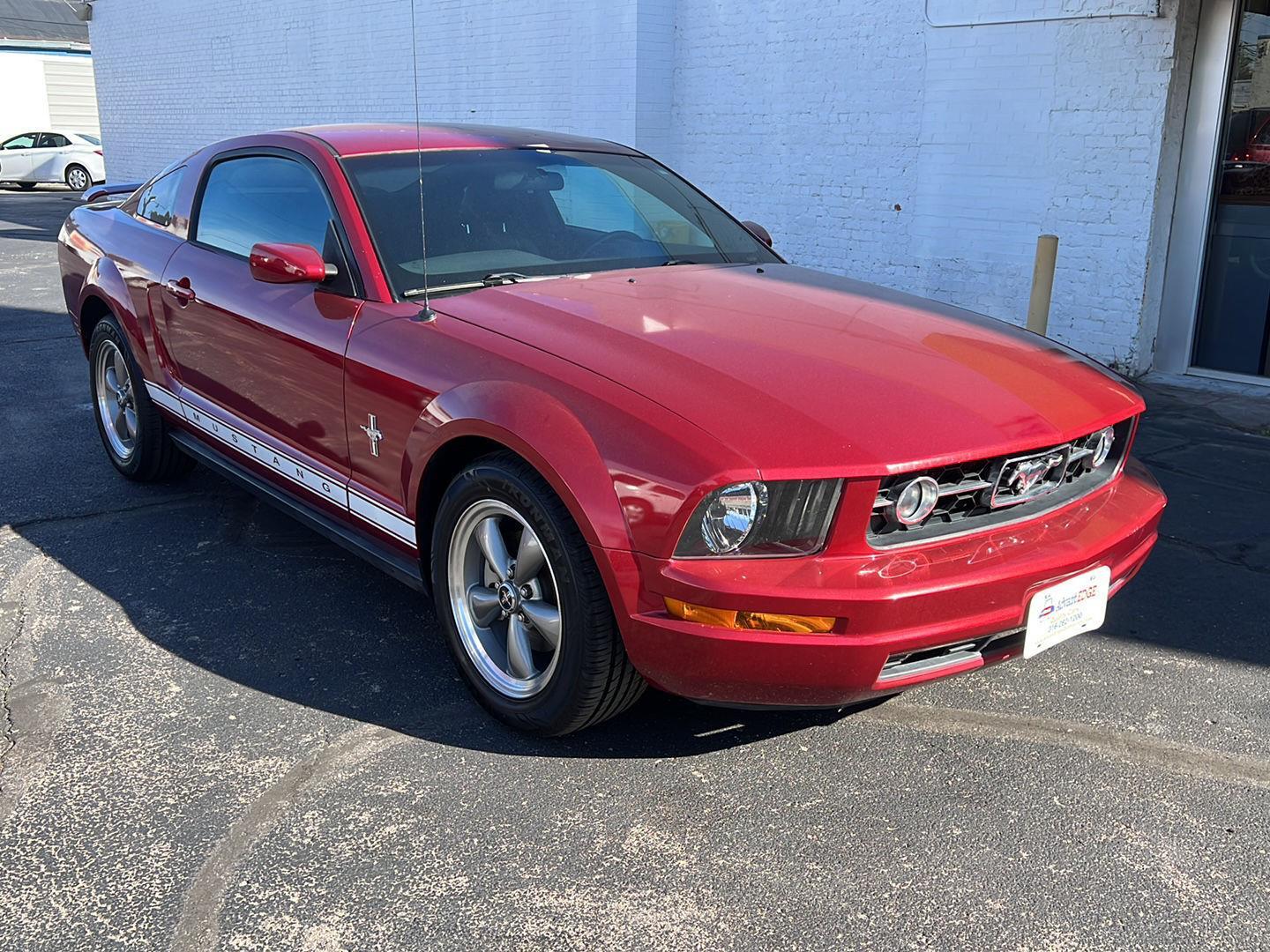 2006 Ford Mustang Standard's photo
