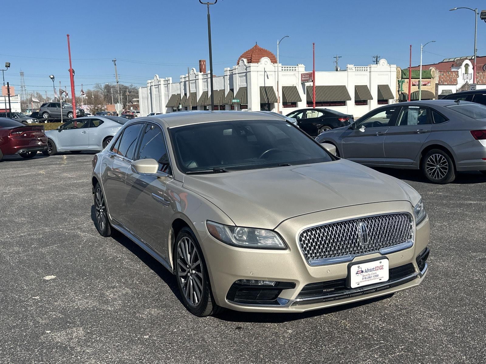 2017 Lincoln Continental Select's photo