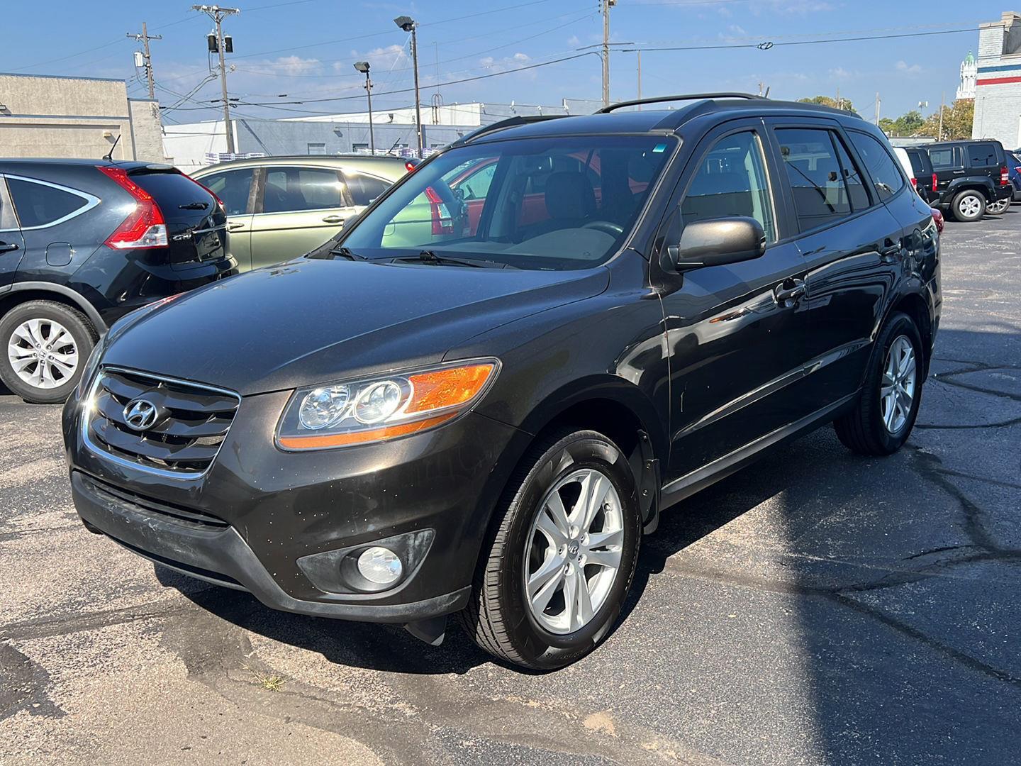 2011 Hyundai Santa Fe SE photo 3