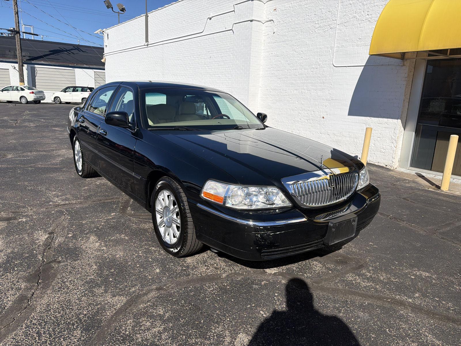 2008 Lincoln Town Car Signature Limited