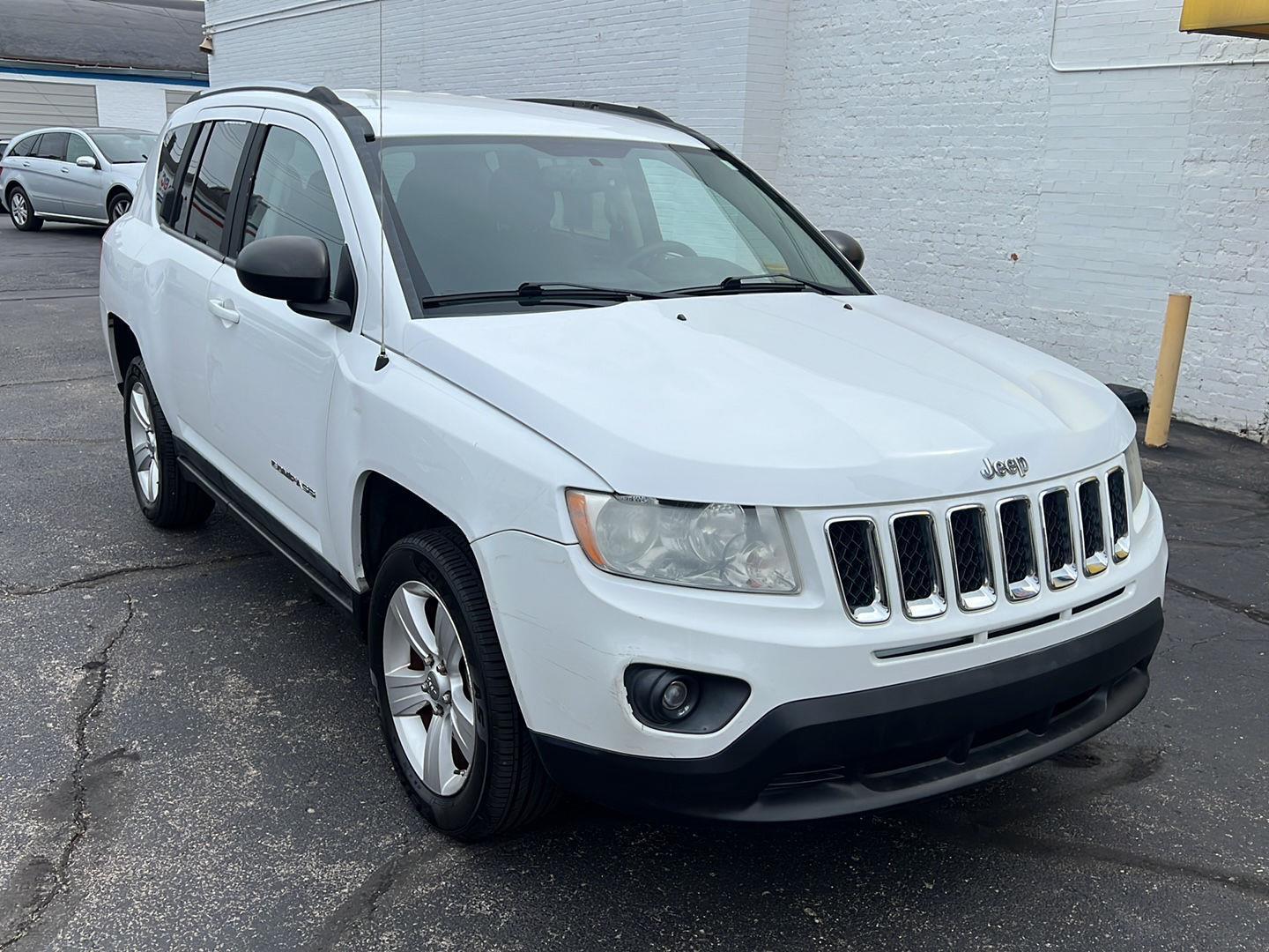 2012 Jeep Compass Sport's photo