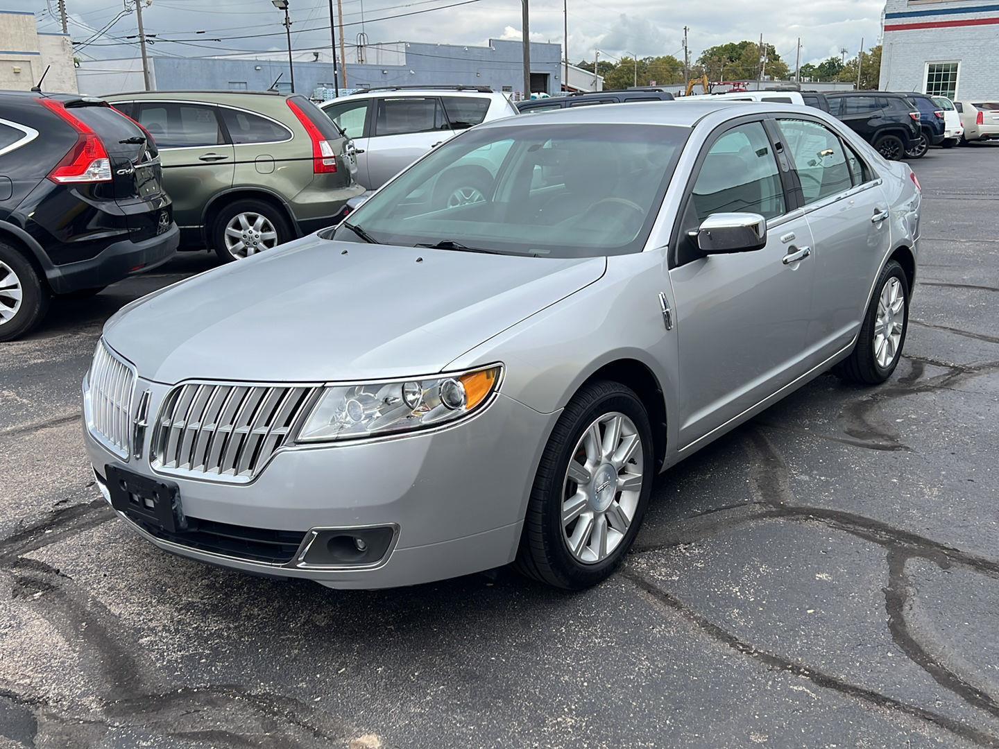 2012 Lincoln MKZ photo 3