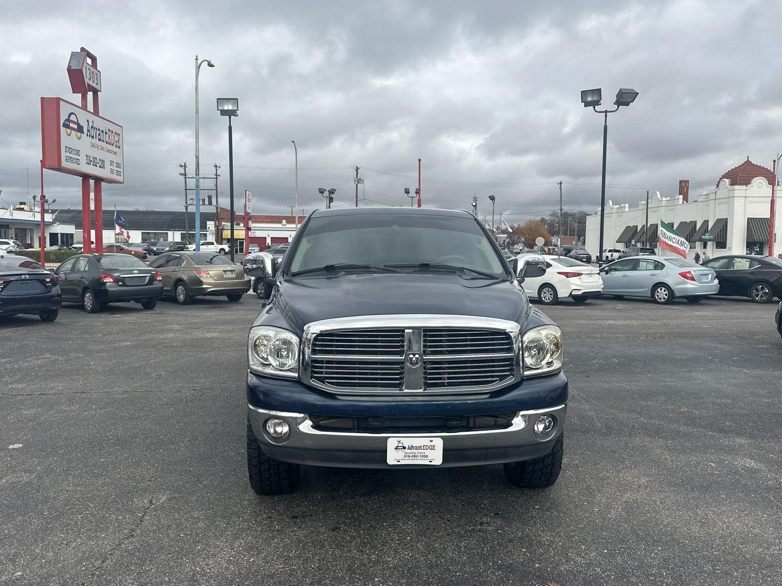 2008 Dodge Ram SLT photo 2