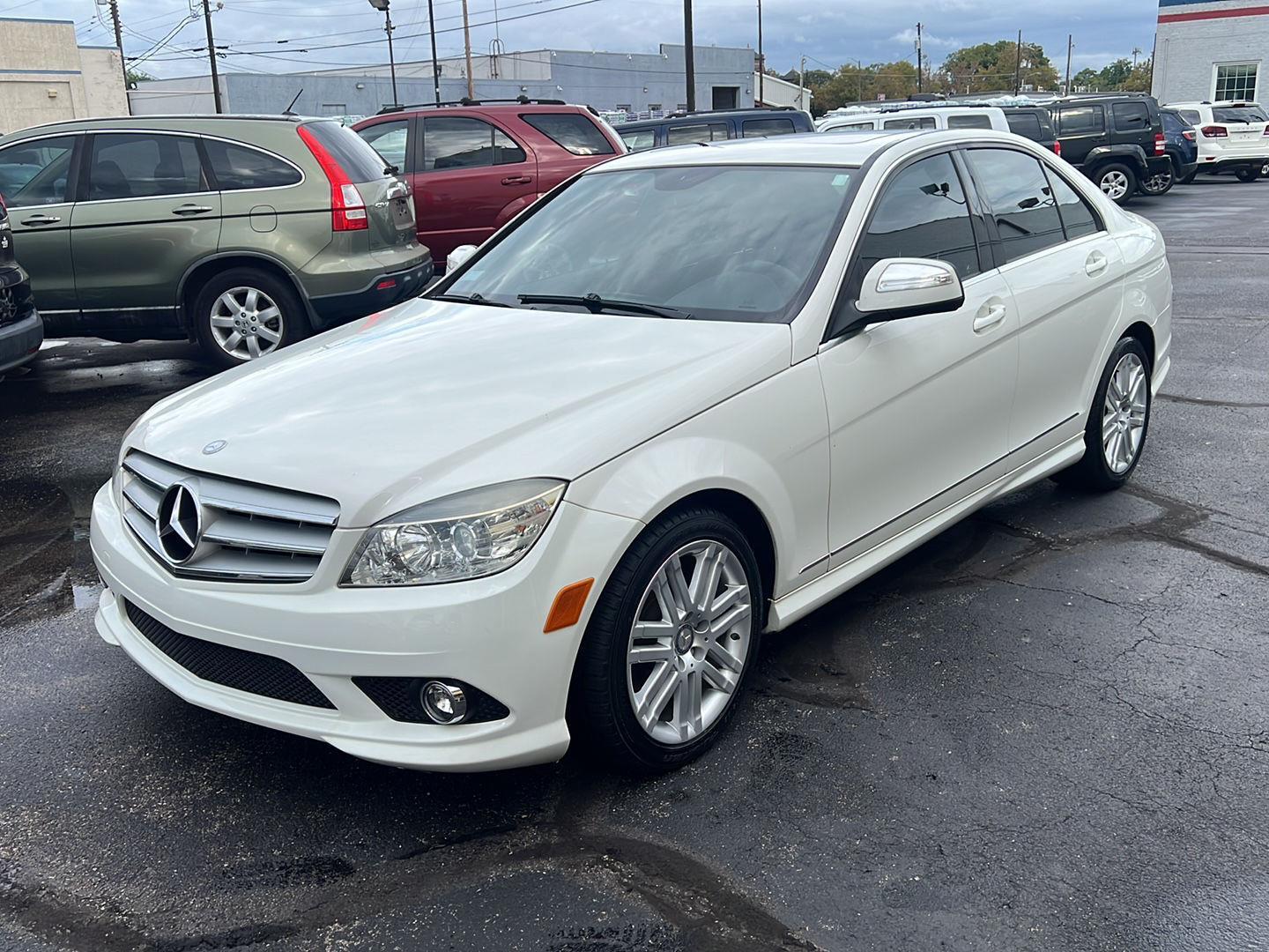 2008 Mercedes Benz C Luxury photo 3